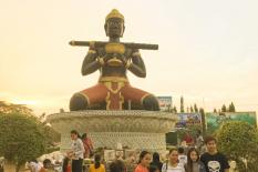 Battambang Sightseeing-tours - battambang-statue-tadambongkranhung.jpg